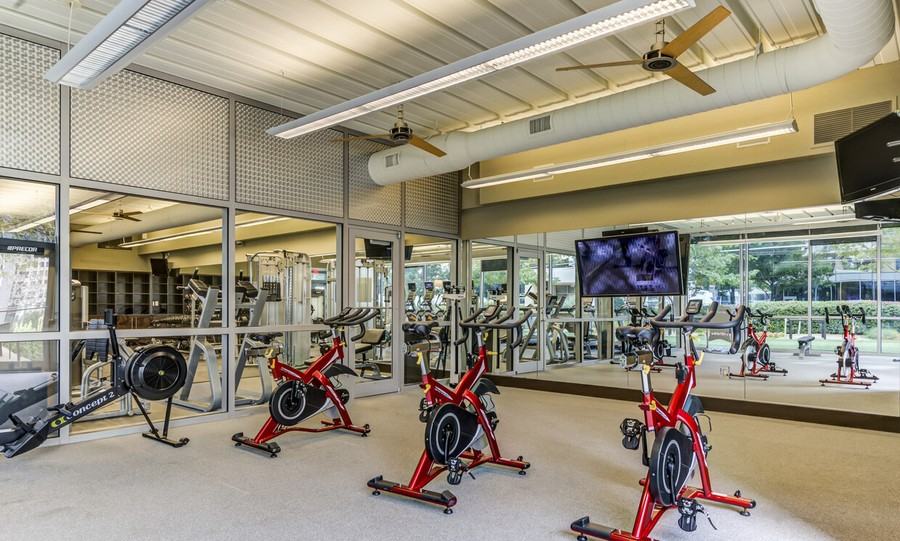 1706 Cedar Springs Rd #1770 - Photo 7 of 19