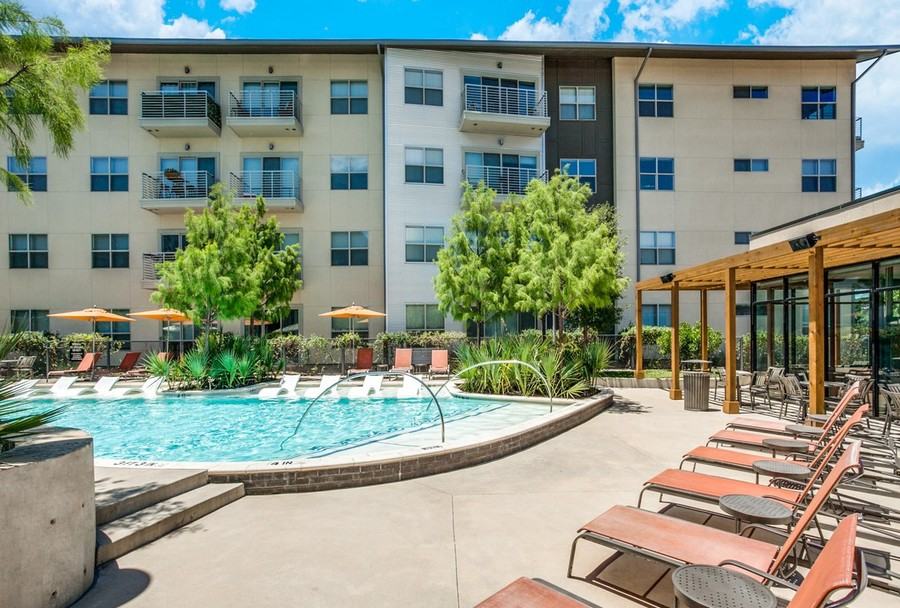 718 Fort Worth Ave #3635 - Photo 3 of 33