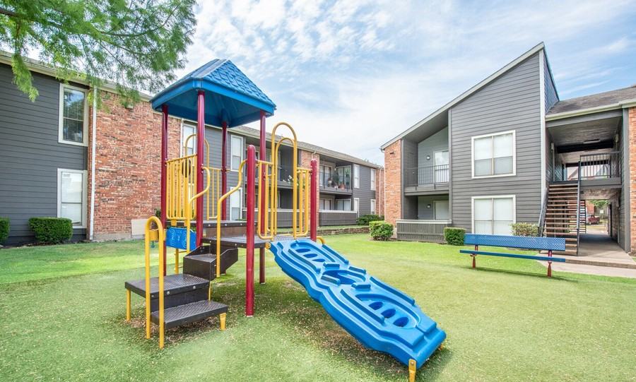 W Northwest Hwy #4113 - Photo 3 of 10