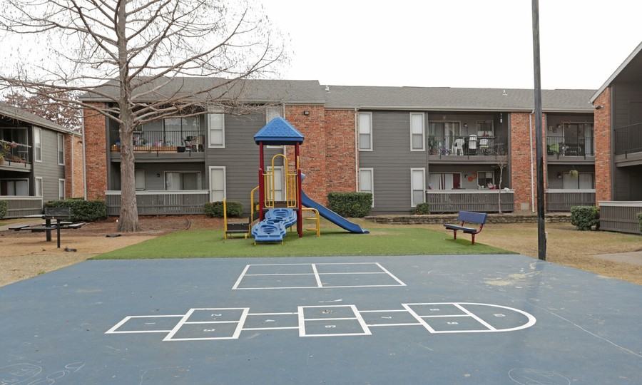 W Northwest Hwy #4113 - Photo 7 of 10