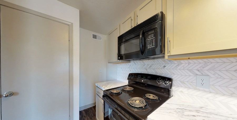 1546 Chenault St #533 - Photo 6 of 50