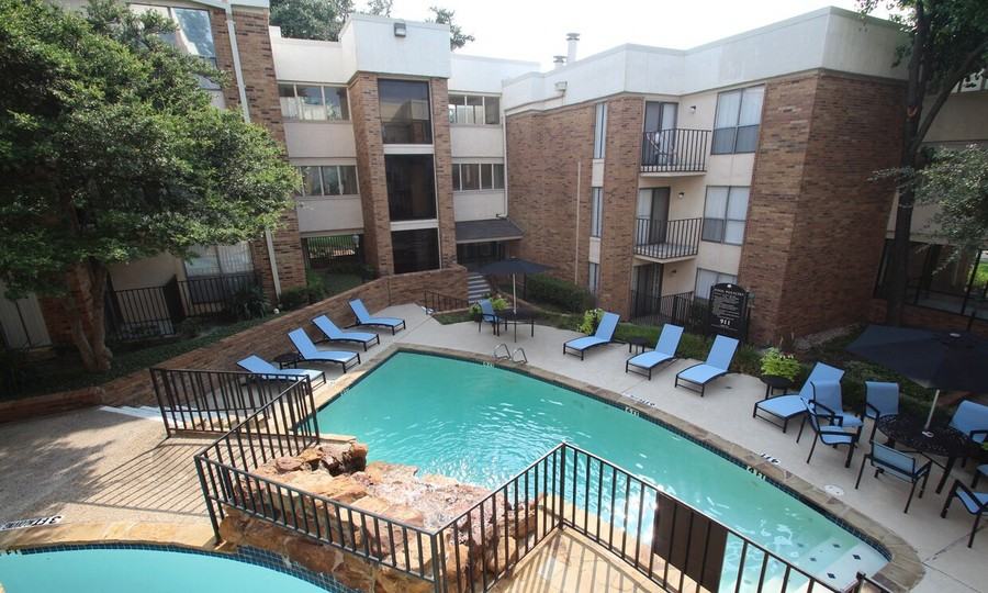 E Northwest Hwy #1711 - Photo 5 of 38