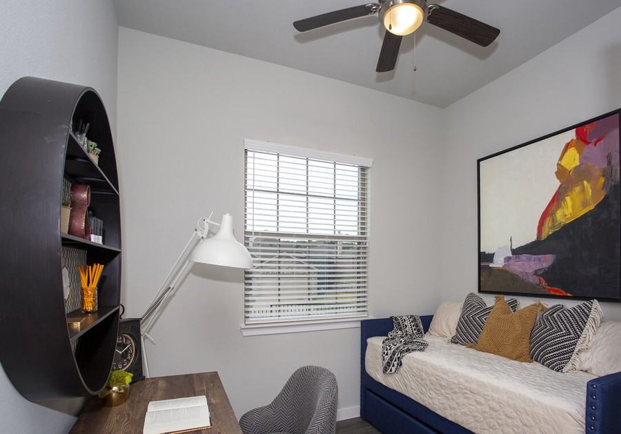 Clarkwood Dr #1928 - Photo 3 of 11