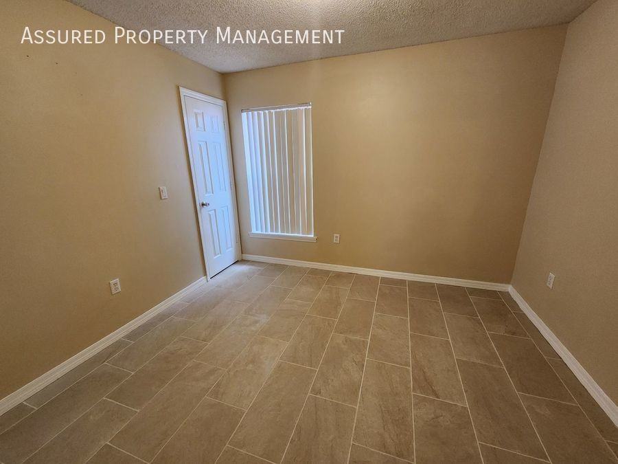 6913 Long Needle Ct - Photo 4 of 11