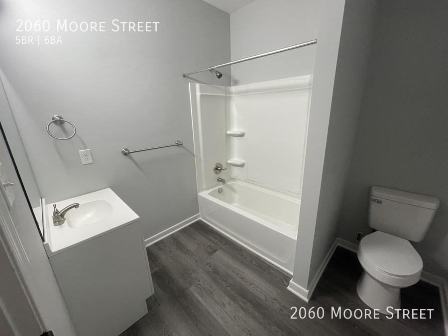2060 Moore St - Photo 5 of 17