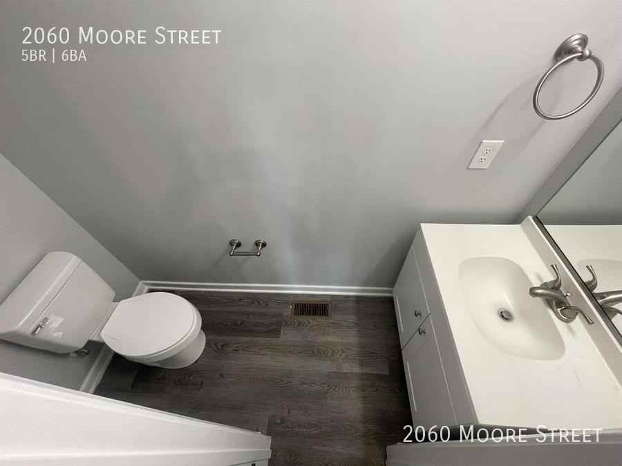 2060 Moore St - Photo 6 of 17
