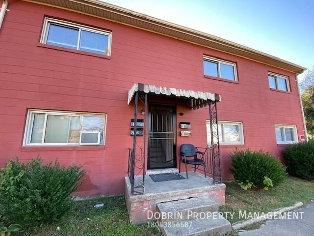 2105 Phaup St #3 - Photo 2 of 11