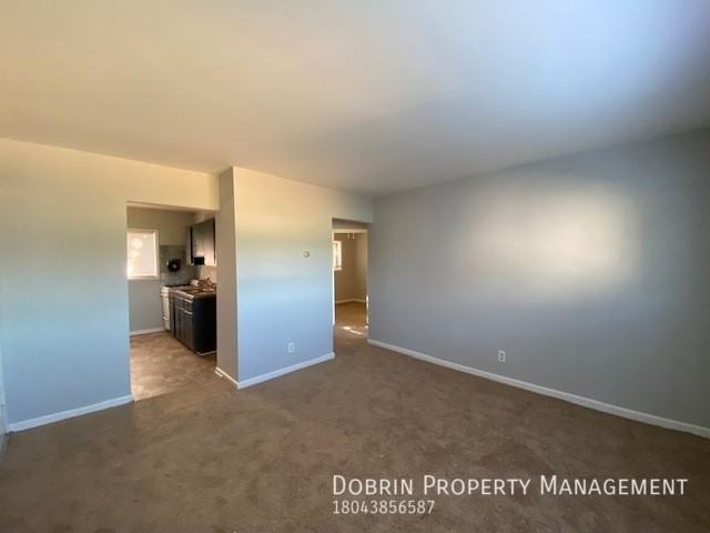 2105 Phaup St #3 - Photo 4 of 11