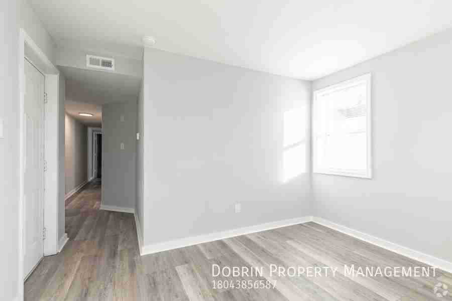 1600 Fendall Ave Apt C - Photo 2 of 16