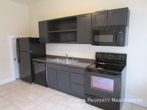 211 E Leigh St - Photo 2 of 10