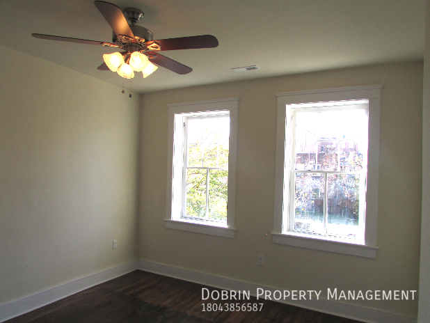 211 E Leigh St - Photo 6 of 10