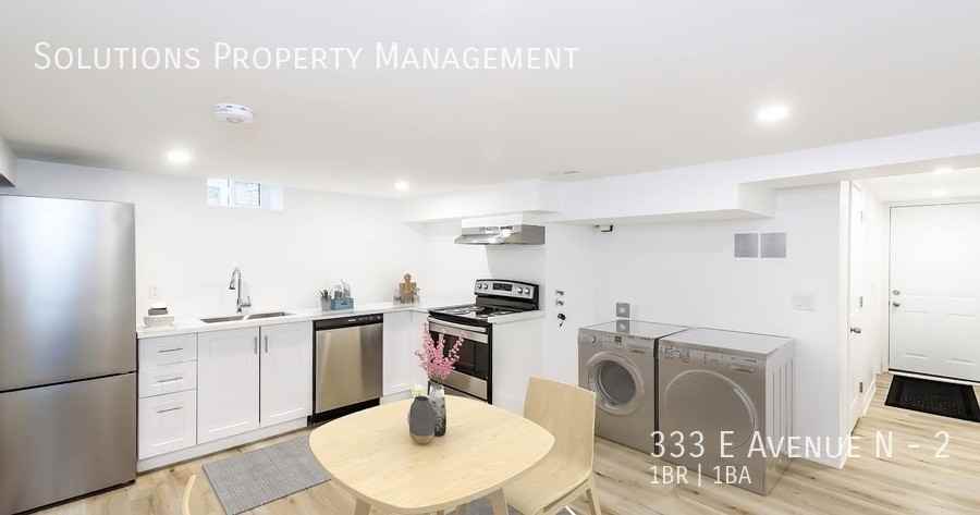 333 East Ave N #2 - Photo 3 of 7