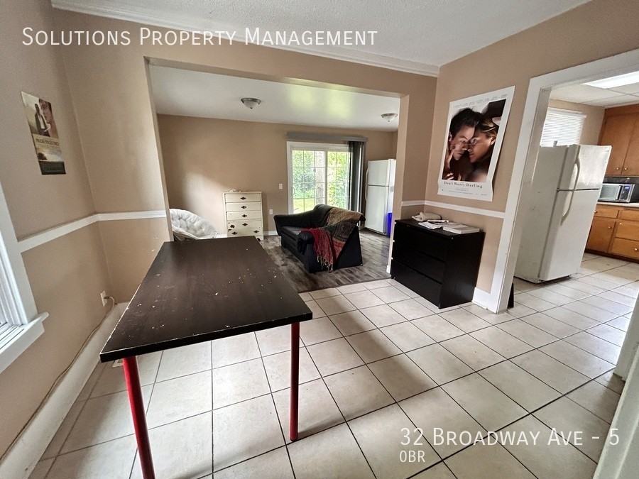 32 Broadway Ave #5 - Photo 4 of 11