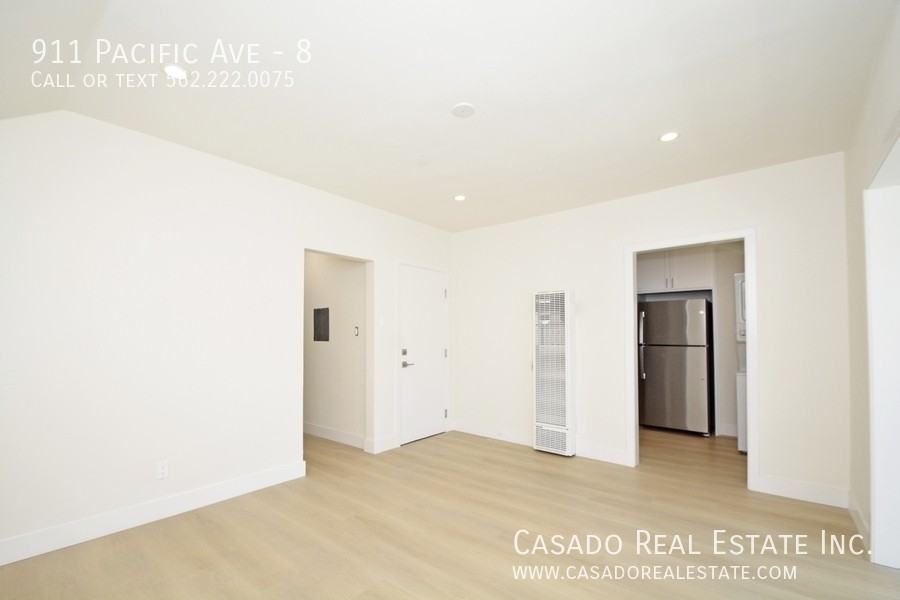 911 Pacific Ave #8 - Photo 2 of 6