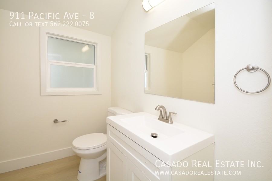 911 Pacific Ave #8 - Photo 3 of 6