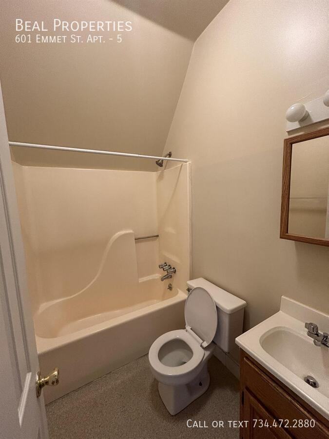 601 Emmet St #5 - Photo 5 of 16