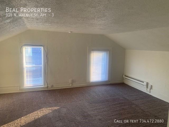 915 N Walnut St #3 - Photo 5 of 11