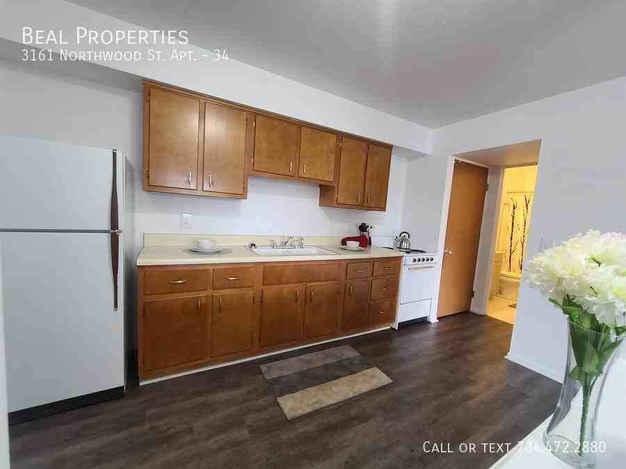 3161 Northwood Ave #34 - Photo 3 of 13