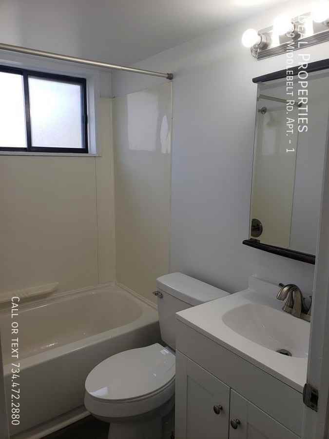 6339 Middlebelt Rd #1 - Photo 7 of 10