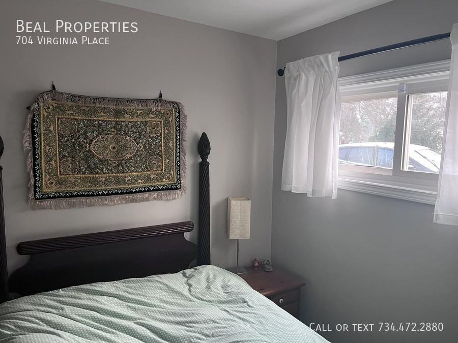 704 Virginia Pl - Photo 7 of 19