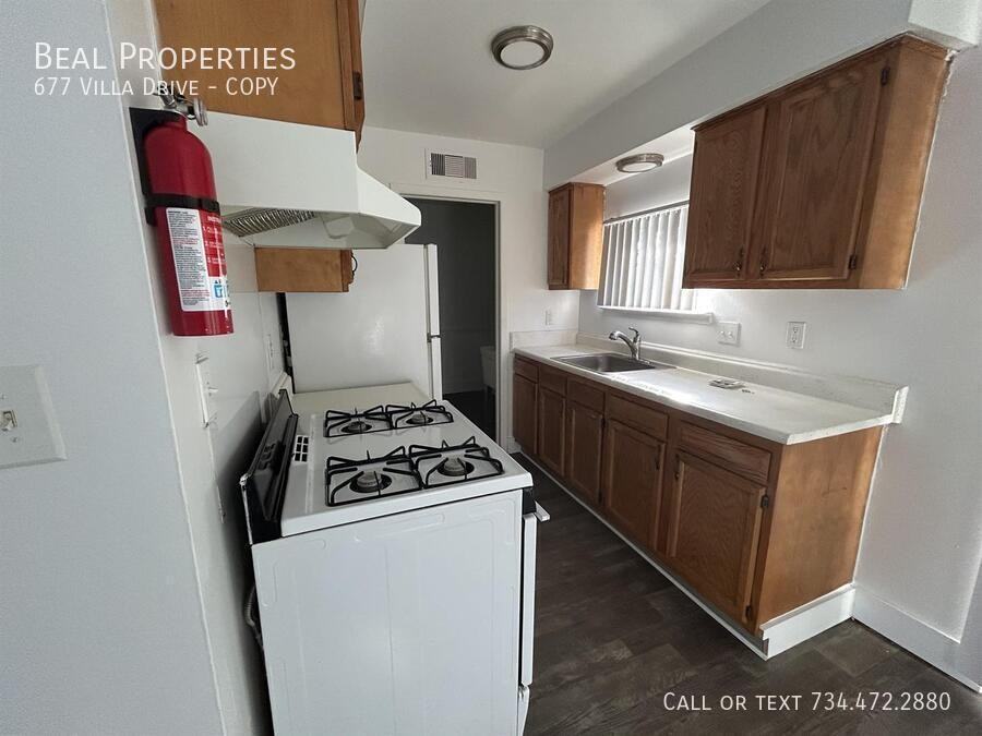 677 Villa Dr #COPY - Photo 2 of 5