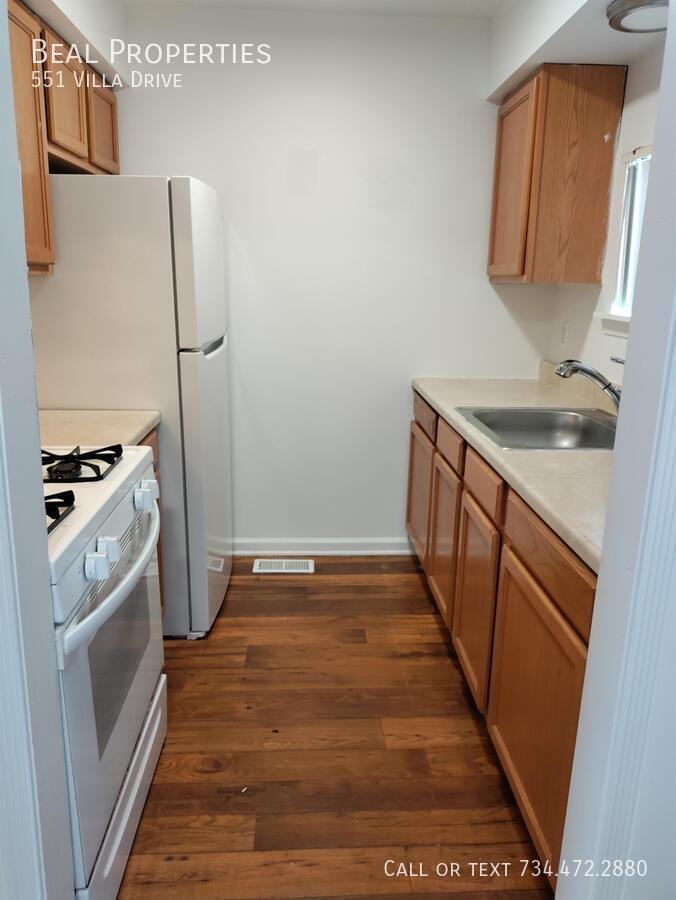 551 Villa Dr - Photo 3 of 7