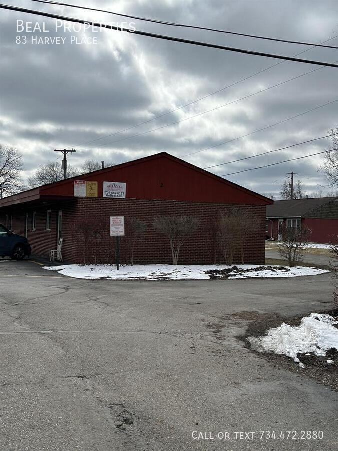 83 Harvey Pl - Photo 6 of 12