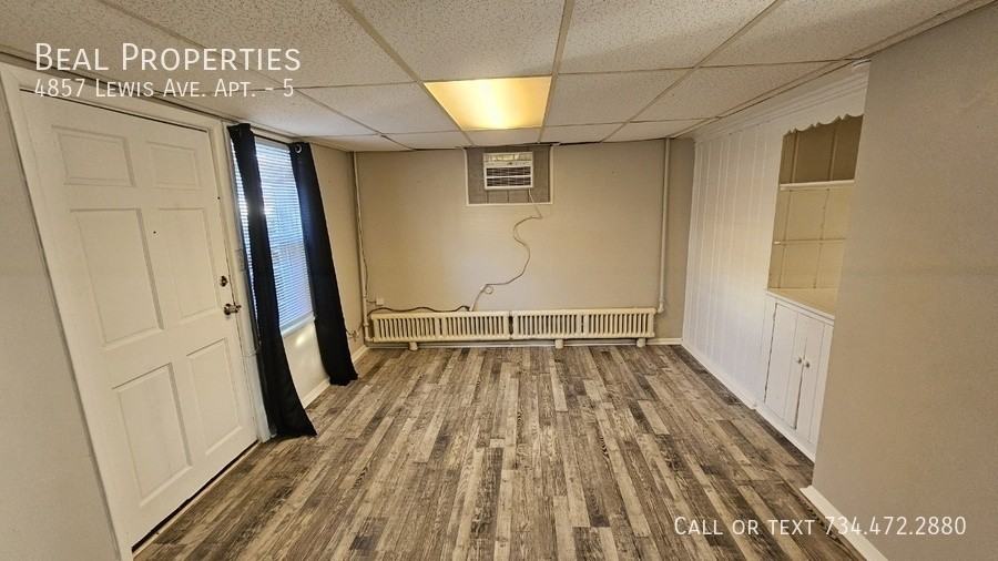 4857 Lewis Ave #5 - Photo 6 of 11