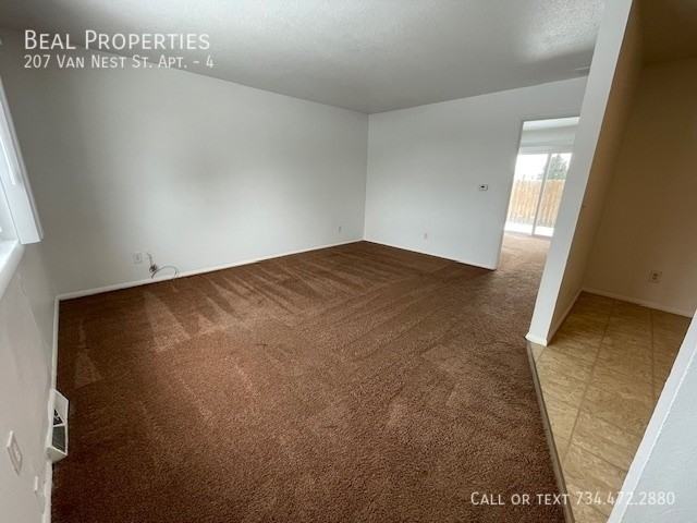 207 Van Nest St #4 - Photo 2 of 7