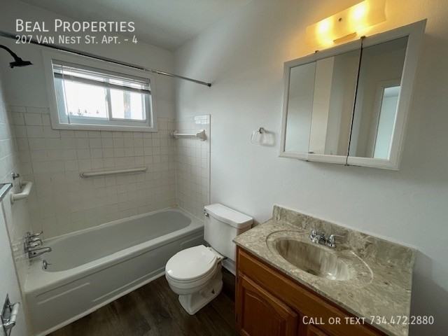 207 Van Nest St #4 - Photo 7 of 7