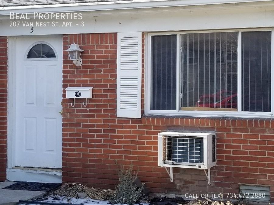 207 Van Nest St #3 - Photo 2 of 8