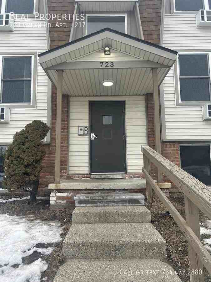 723 Green Rd #217