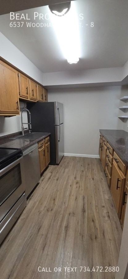 6537 Woodhall Dr #4 - Photo 3 of 12