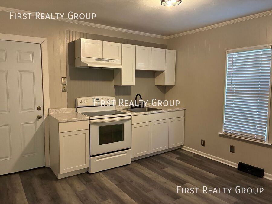 20 Hudson Ave - Photo 2 of 7