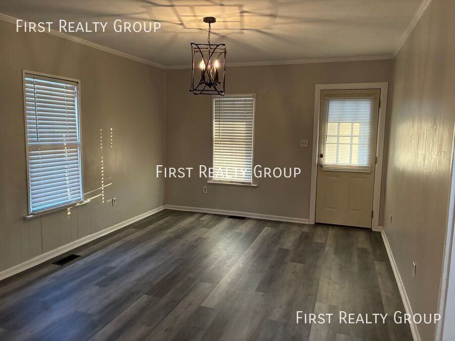 20 Hudson Ave - Photo 3 of 7