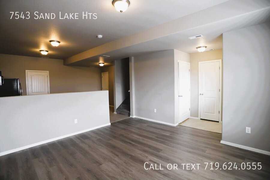 7543 Sand Lake Hts - Photo 3 of 19