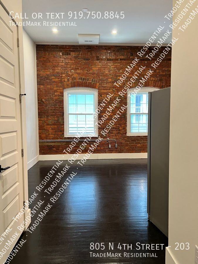 805 N 4th St #203 - Photo 3 of 14