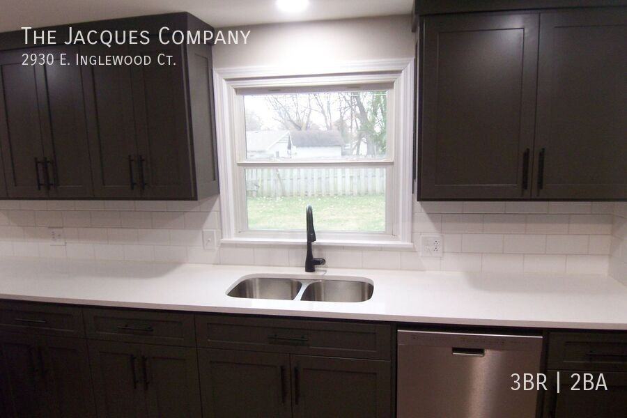 2930 E Inglewood Ct - Photo 7 of 17