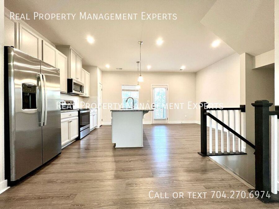 1609 Aspire St - Photo 2 of 16