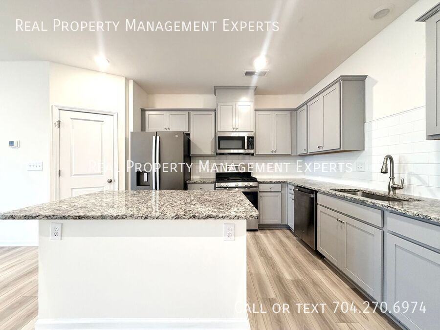 6017 Rizer Dr - Photo 5 of 23