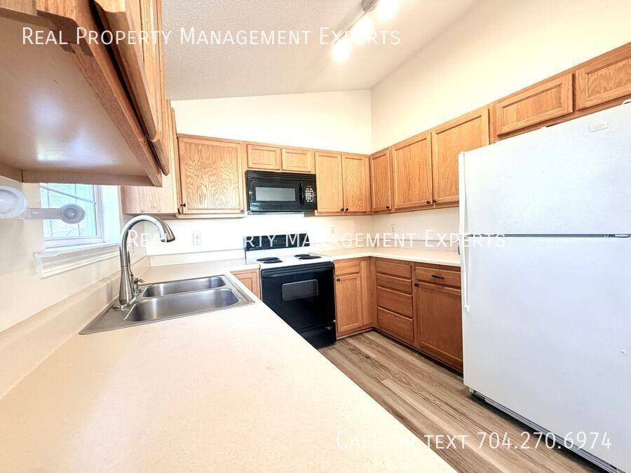 123 Garden St - Photo 3 of 22