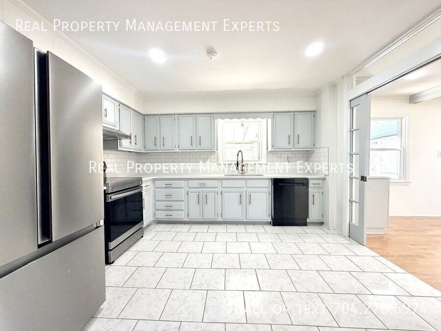 10109 Windrift Rd - Photo 5 of 21