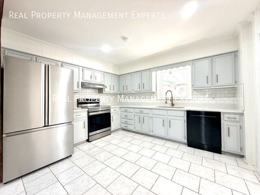 10109 Windrift Rd - Photo 6 of 21