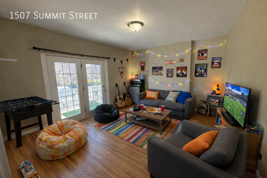 1507 Summit St - Photo 4 of 25