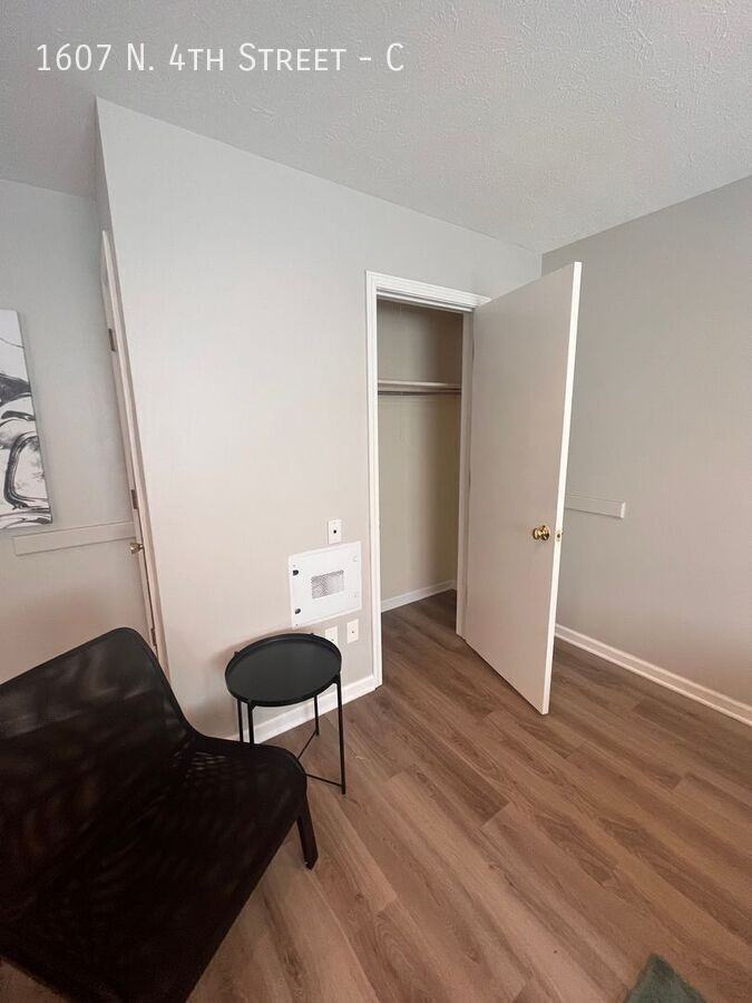 1607 N 4th St #C - Photo 4 of 11