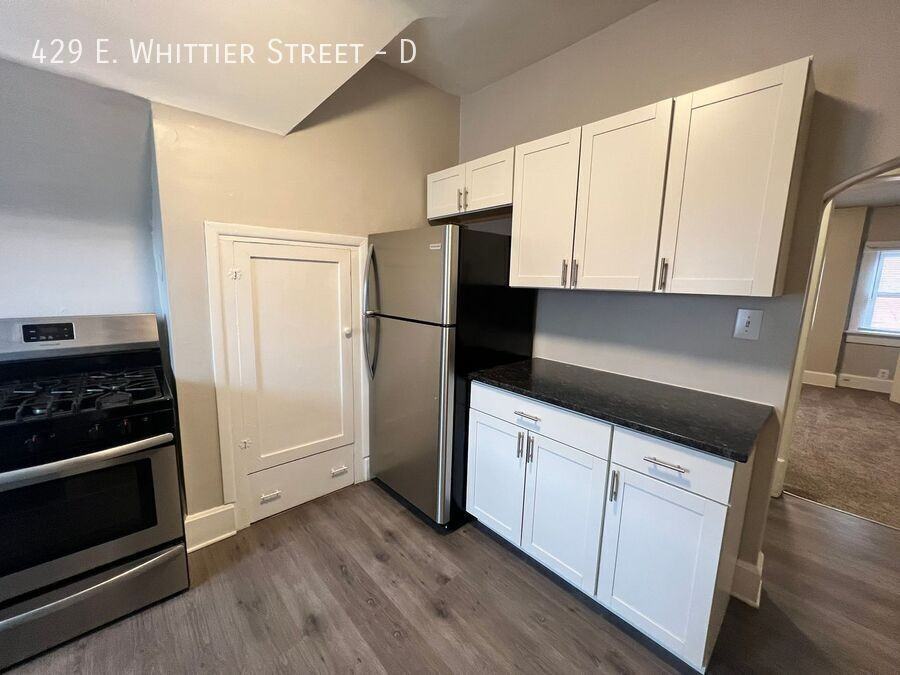 429 E Whittier St #D - Photo 4 of 19