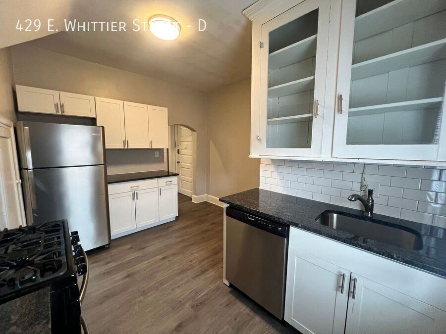 429 E Whittier St #D - Photo 2 of 19