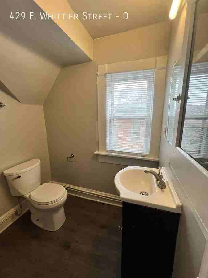 429 E Whittier St #D - Photo 6 of 19