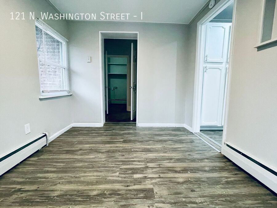 121 N Washington St #I - Photo 4 of 23