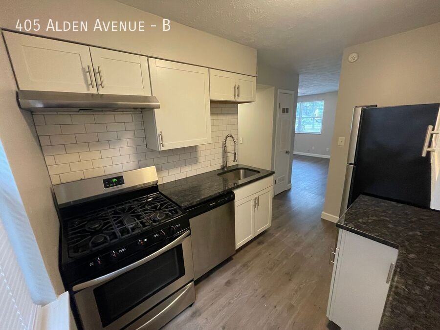 405 Alden Ave #B - Photo 3 of 13